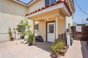Building Photo - 5248 N Gareloch Ave