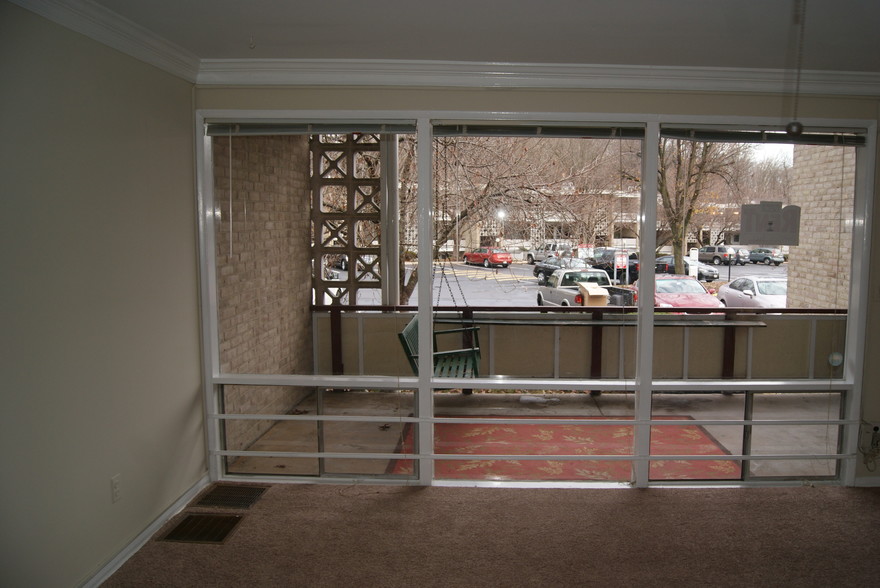 Building Photo - 7531 Spring Lake Dr