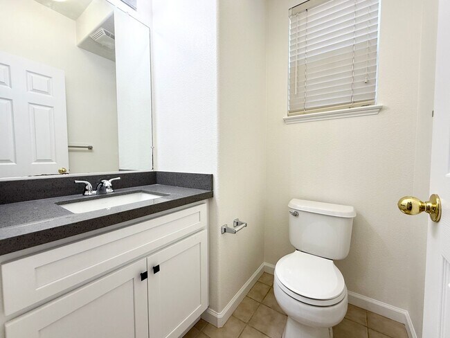 Building Photo - Renovated Coastal Home with NEW Kitchen and a Spacious Layout