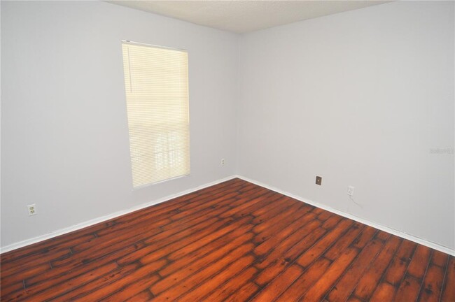 Building Photo - 8605 Mallard Reserve Dr