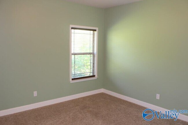 Building Photo - 441 E Mossyleaf Dr SW