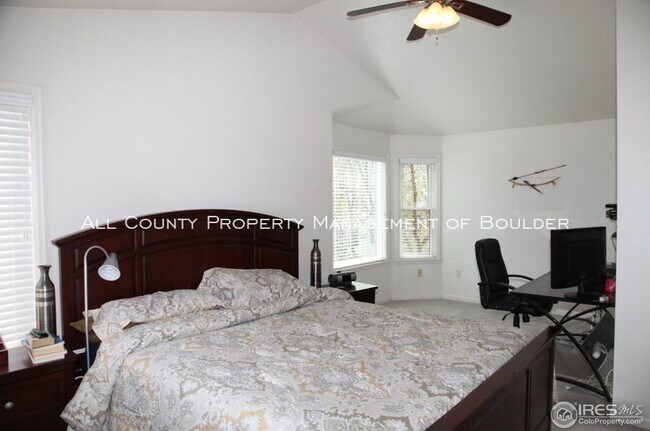 Building Photo - 842 St Andrews Ln