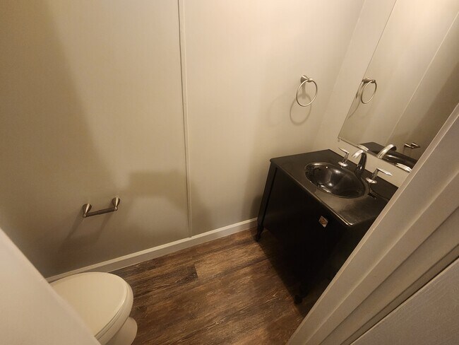 Building Photo - 521 N Volusia St