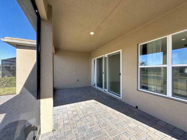 Building Photo - 32801 Tree of Life Ave