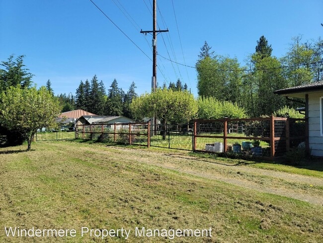 Building Photo - 3 br, 2.5 bath House - 3078 NE Lincoln Road