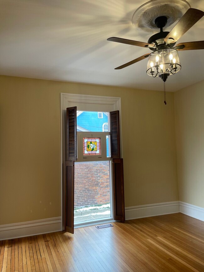 1st Bedroom - 471 Virginia St