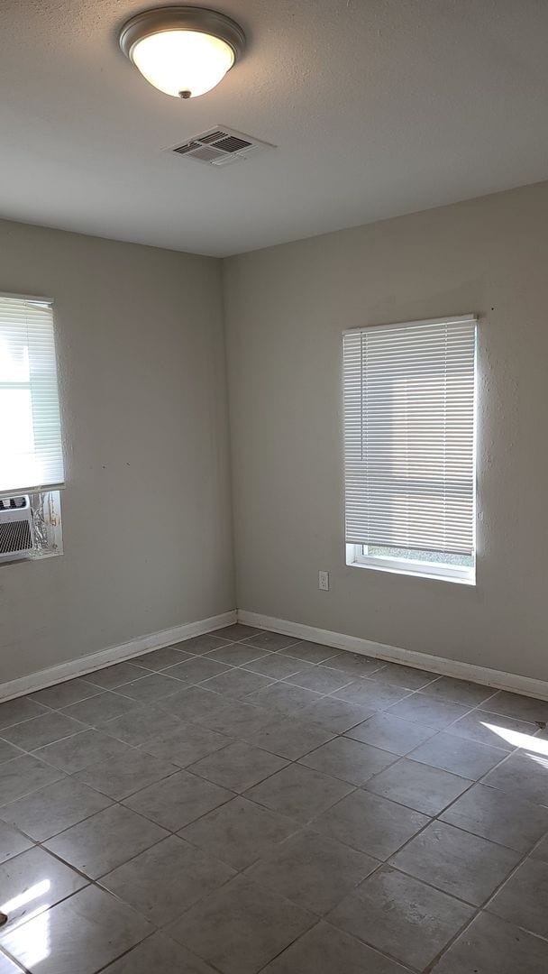 Building Photo - 2/1 Available Now