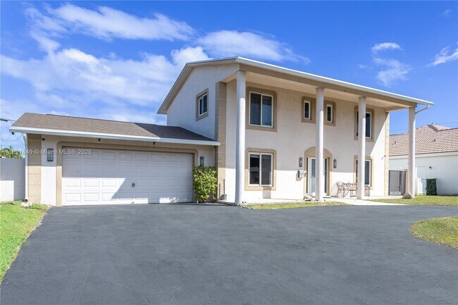 Building Photo - 1660 NE 25th Ave