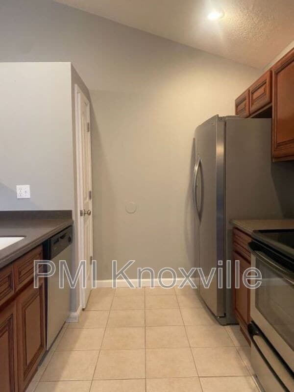 Building Photo - 8106 Gate Keeper Way