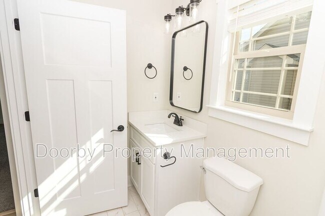 Building Photo - 65 Morning Mist Dr