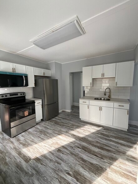 Building Photo - 25 Malden St