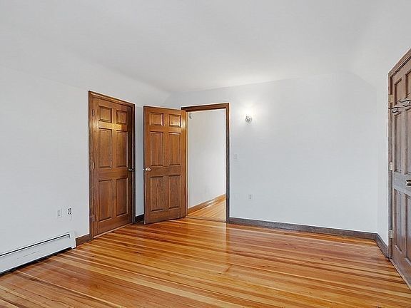 3rd Floor Bedroom 2 - 32 Park Ave