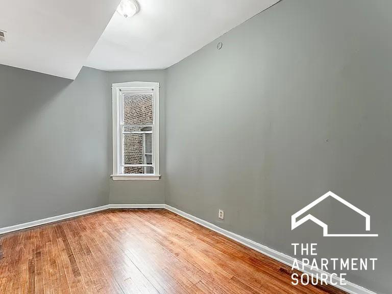 Building Photo - 1426 S Avers Ave