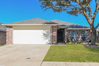 Building Photo - 1116 Monticello Dr