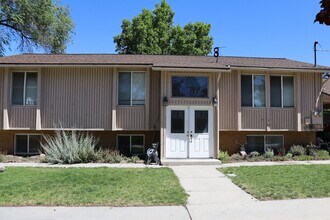 Building Photo - Angle View Duplex