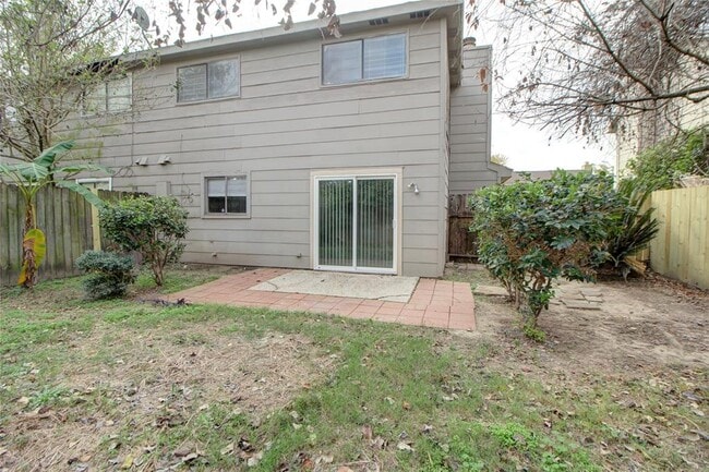 Building Photo - 10024 Spring Pl Dr