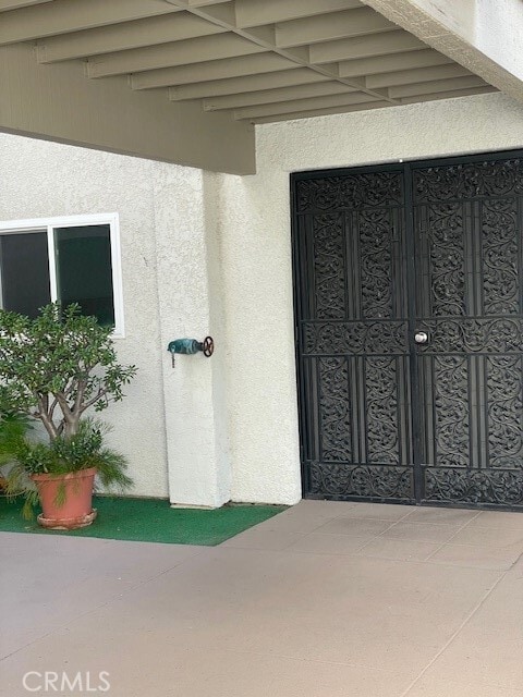 Building Photo - 5515 Paseo Del Lago W