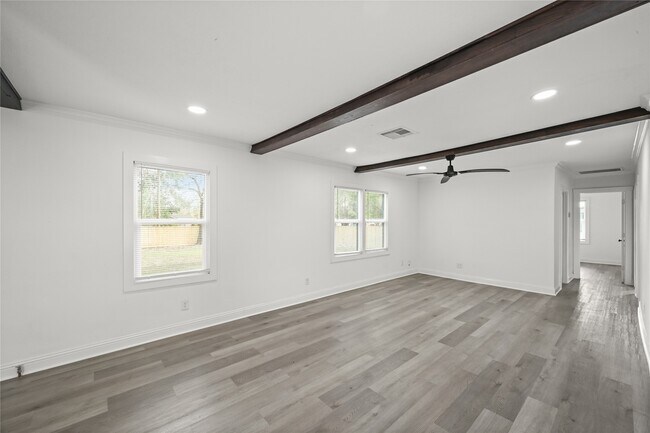 Building Photo - 205 Raymond St