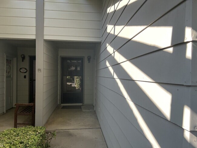Building Photo - Beautiful Condo in Villa Del Sol – 2 Beds,...