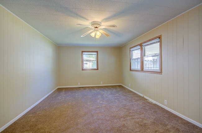 Building Photo - 2005 McDonough St