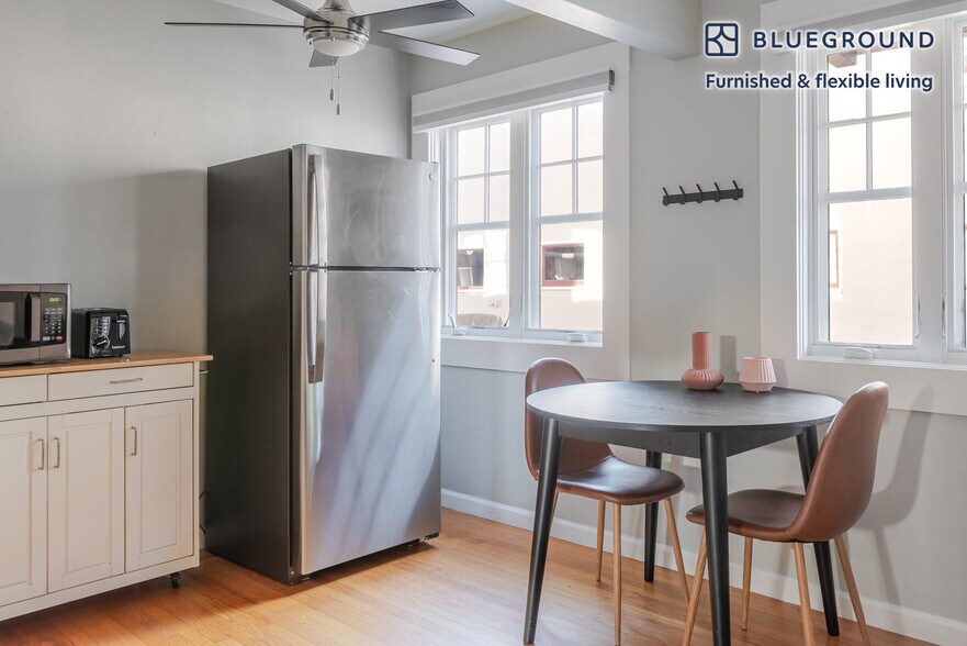 Building Photo - 327 Hawthorne Ave