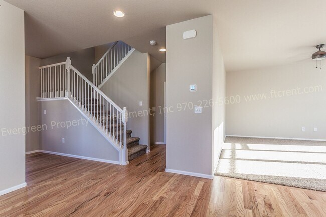 Building Photo - 570 Lapis Pl