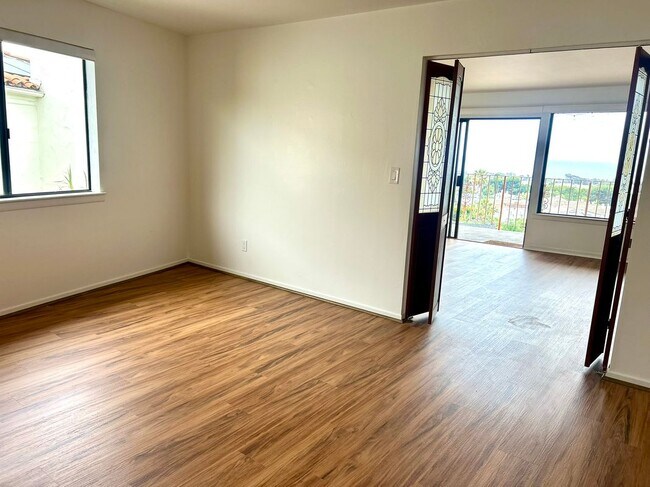 Building Photo - 25072 Alicia Dr