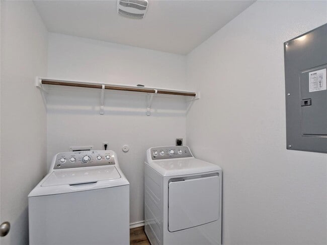 Building Photo - 229 Vortex Pass