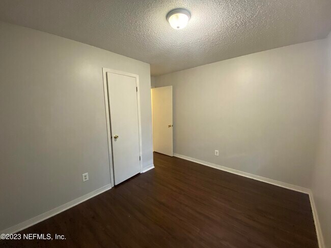Building Photo - 469 Crabapple Ct