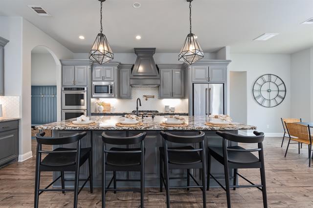 Building Photo - 204 Old Grove Rd