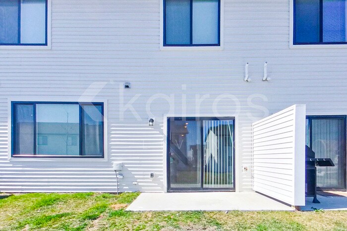 Building Photo - 6917 Holly Ct