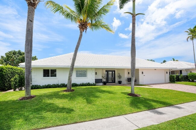 Building Photo - 1332 Tamarind Way