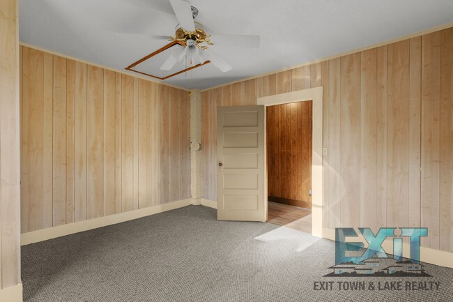 Building Photo - Freshly Renovated 2 Bedroom Rental in Warren County
