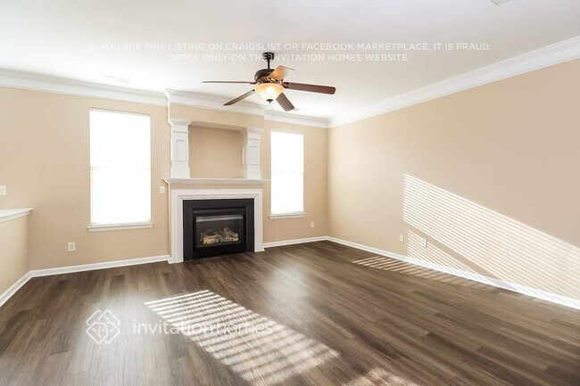 Building Photo - 2005 City Lights Dr