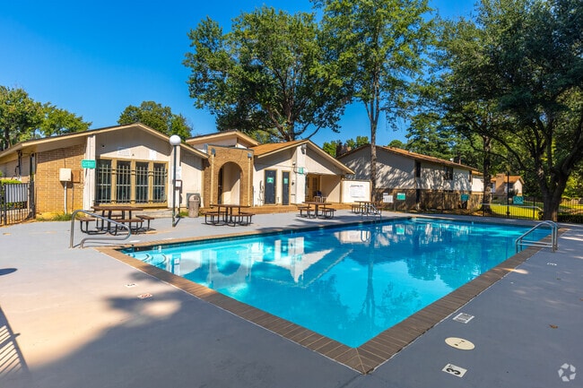 Swimming Pool - Woodbridge