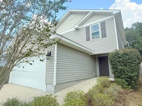 Building Photo - Beautiful 2-Story Home - Magnolia Bend