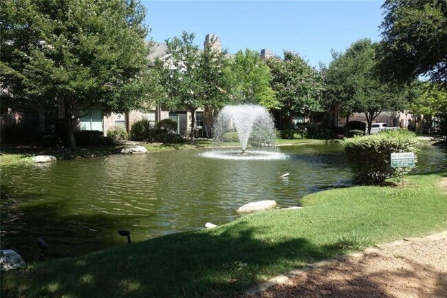 Building Photo - 1204 Lake Pointe Way