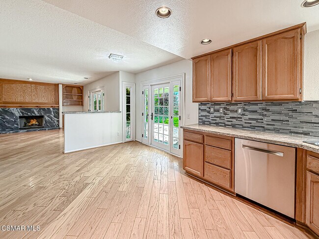 Building Photo - 12057 Falcon Crest Way