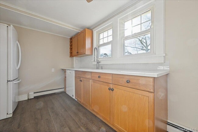 Building Photo - 94 Chapel Ave