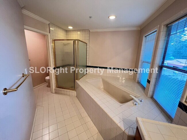 Building Photo - AVAILABLE JUNE- Condo Near Downtown SLO - 2 Bed / 2.5 Bath