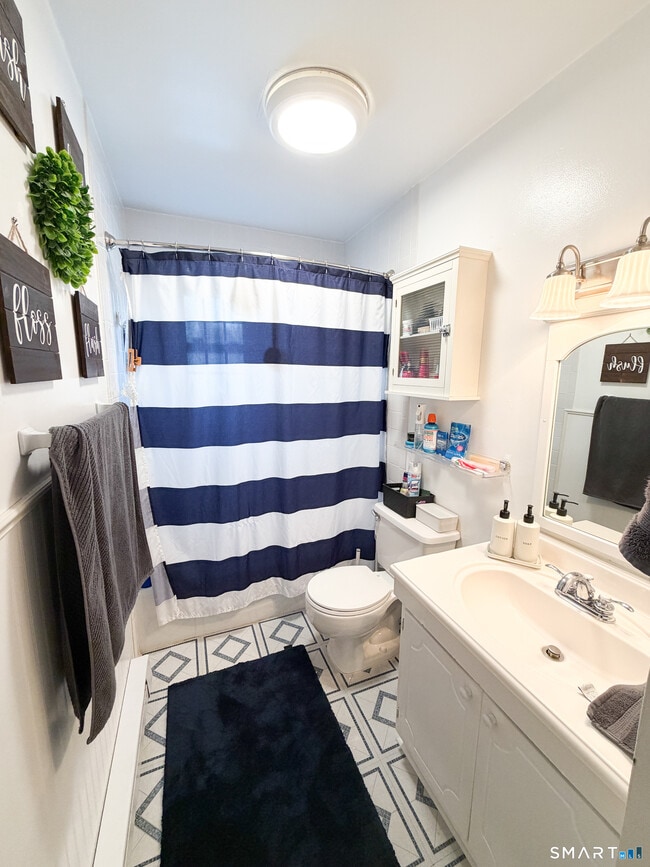 Building Photo - 14 Scuppo Rd