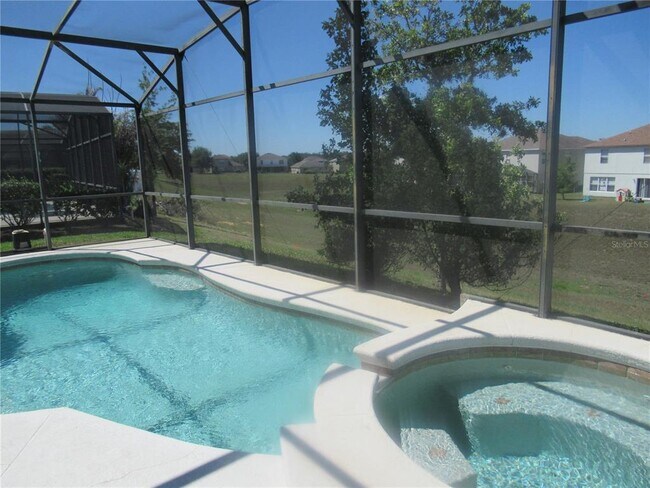 Building Photo - 249 Aster Dr