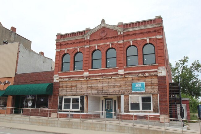 Building Photo - Historic Panora Apartments Fully Remodeled