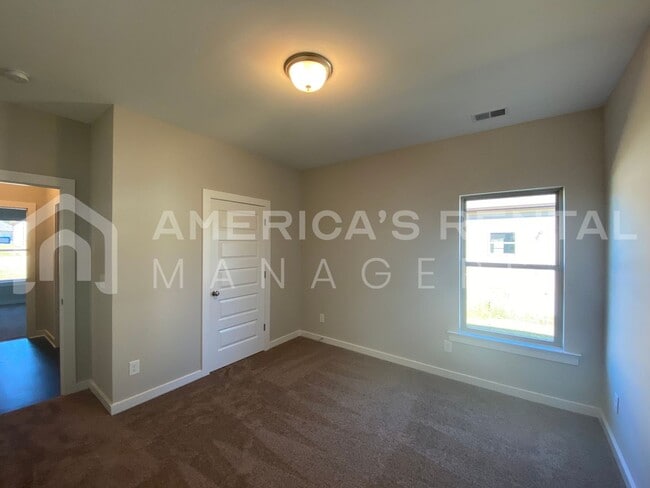 Building Photo - Home for Rent in Lincoln, AL!!!   View with 48 Hours Notice!