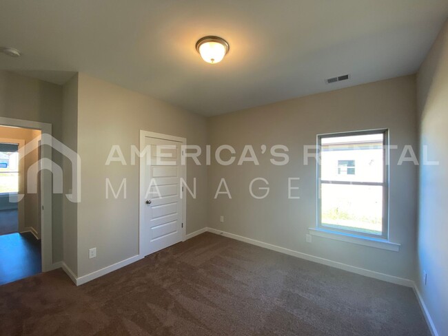 Building Photo - Home for Rent in Lincoln, AL.....Available...