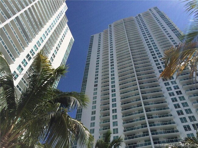 Primary Photo - 951 Brickell Ave