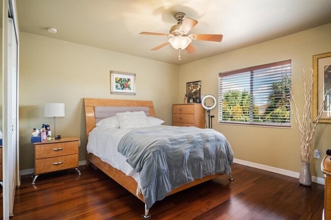 Upstairs Bedroom 2 - 2046 Mandarin Ln