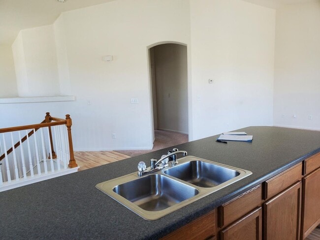 Building Photo - Tri-Level with Primary at top and 2 bedrooms on the lower level.