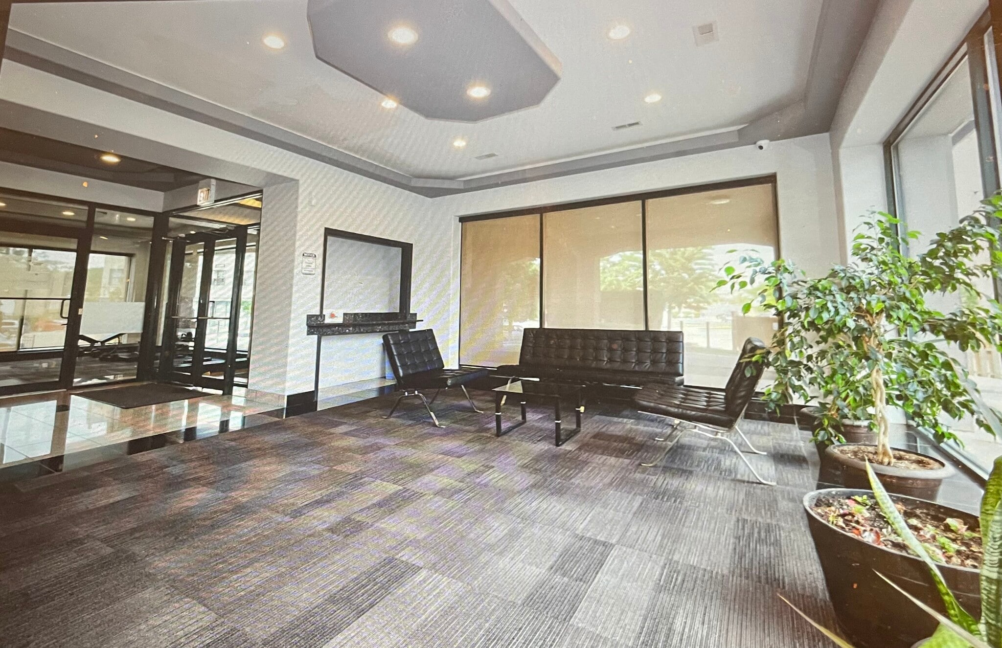 Building Photo - 2505 W Howard St