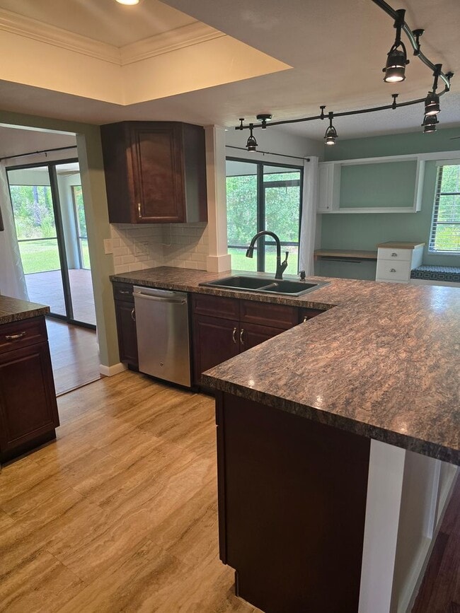 Building Photo - Gorgeous and Huge 2/2/2 in Sugarmill Woods!!!